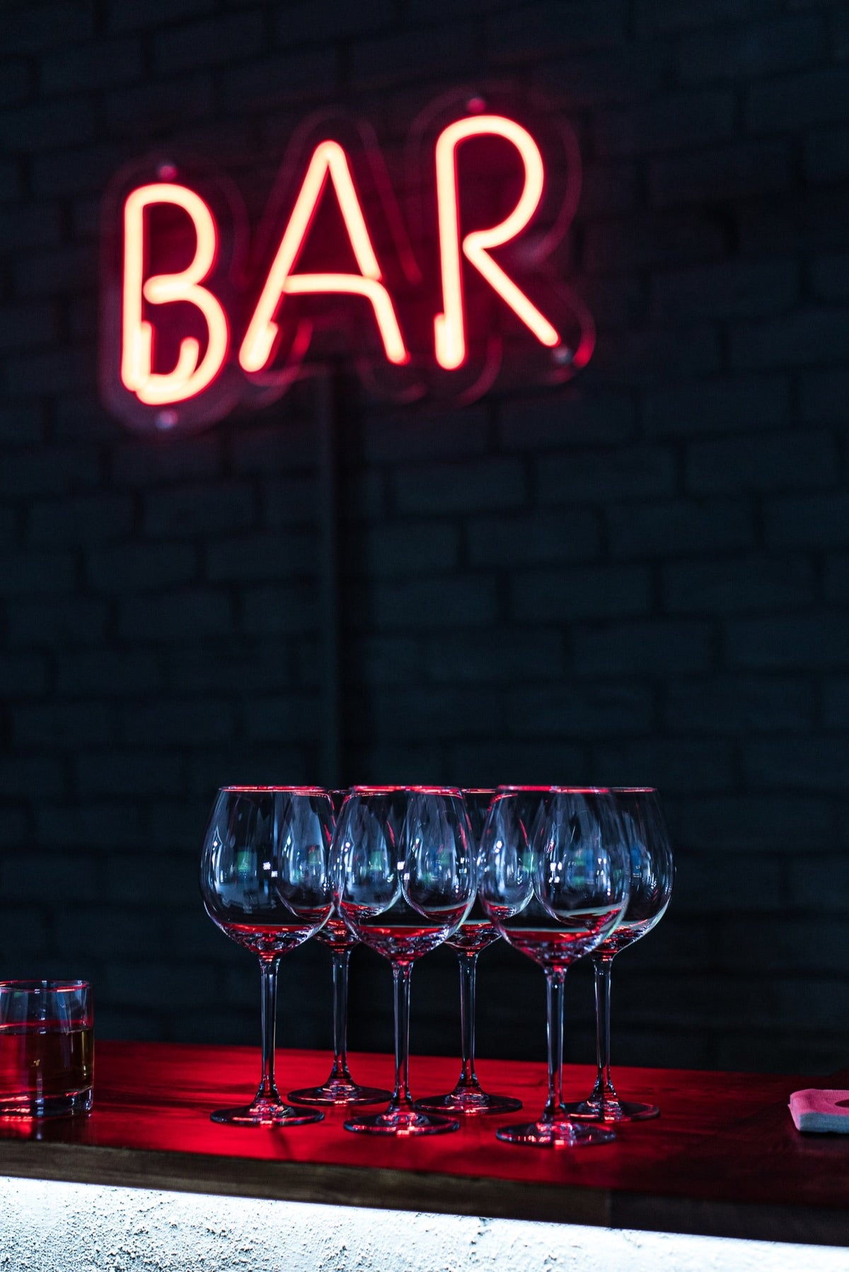 Néon bars & discothèques