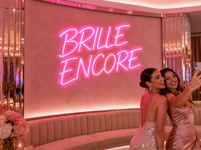 Phrase décorative au mur photo VIP