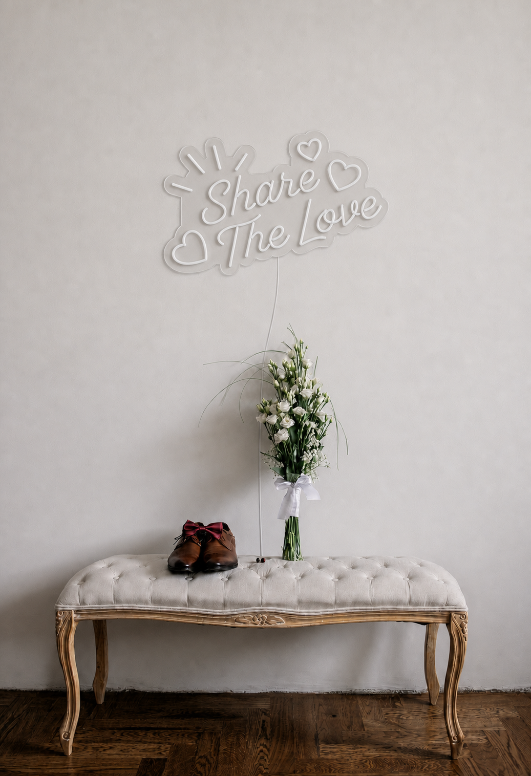 Néon Share the Love éteint