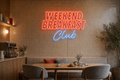 Néon LED Weekend Breakfast Club allumé